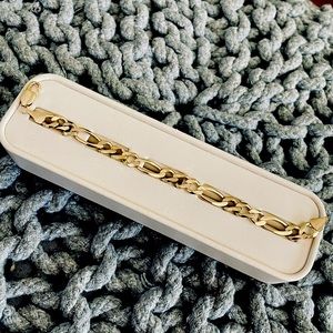 SOLD- 7 1/2” FIGARO 14k gold bracelet